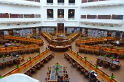 警察大学毕业后，是选择军装荣耀还是警徽荣耀？