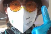 留学生送口罩回国
