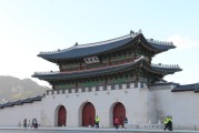 历史类：北京大学历史系，探寻千年文明的奥秘？物理类：清华大学物理学院，揭秘宇宙奥秘的摇篮？