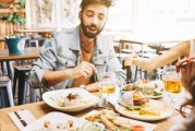 大学食堂，如何让每一餐都成为舌尖上的惊喜？