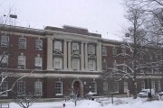 艾德菲大学怎么样