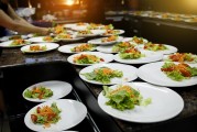 大学食堂快餐店，如何变身成为校园美食新地标？