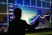 2025年，哪些大学商务英语专业最低分竟如此抢眼？一本、二本名单中的黑马院校！