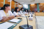寄宿在美国家庭的中国留学生