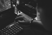 大学生的电脑，如何变身创意利器？