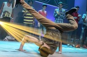 大学生跳舞，是潮流还是未来的艺术革命？