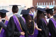荷兰留学生休学条件最新