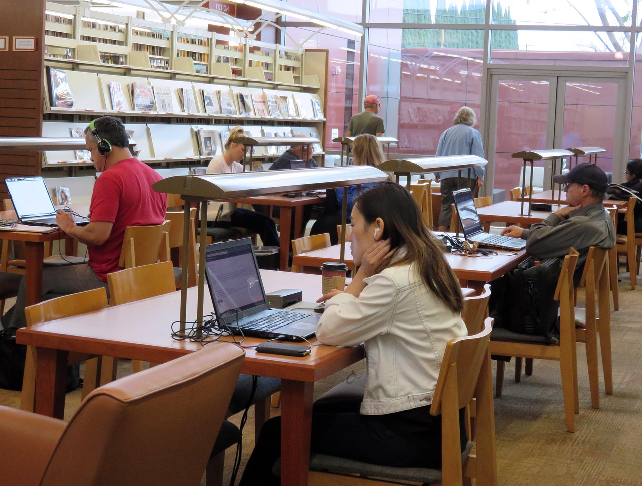 残障学生教育补助政策助力校园生活
