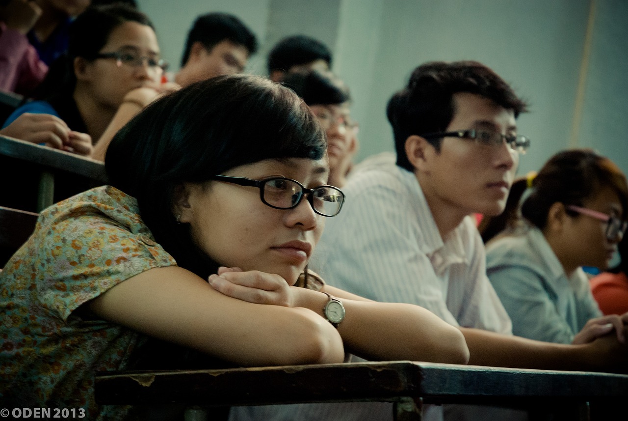 2012年考研热潮，百万学子的求学梦与挑战